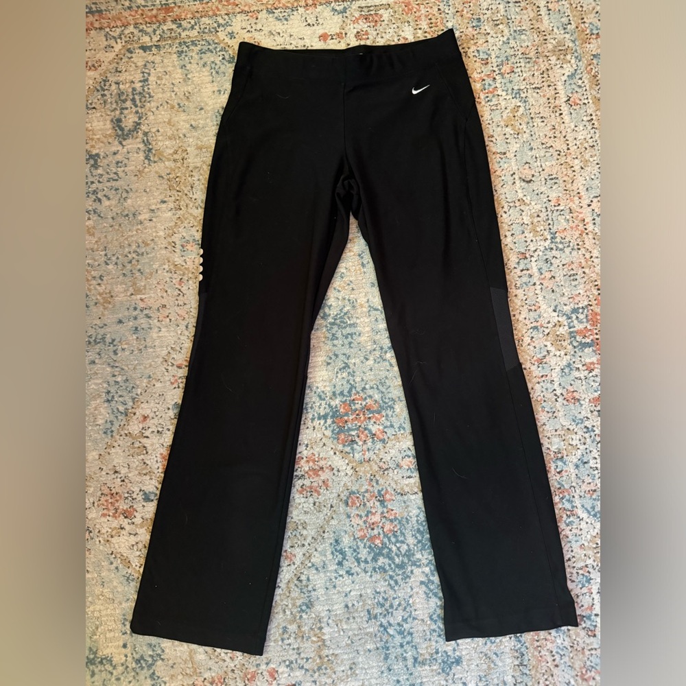 Women’s Nike Activewear Pants Small (4-6)
